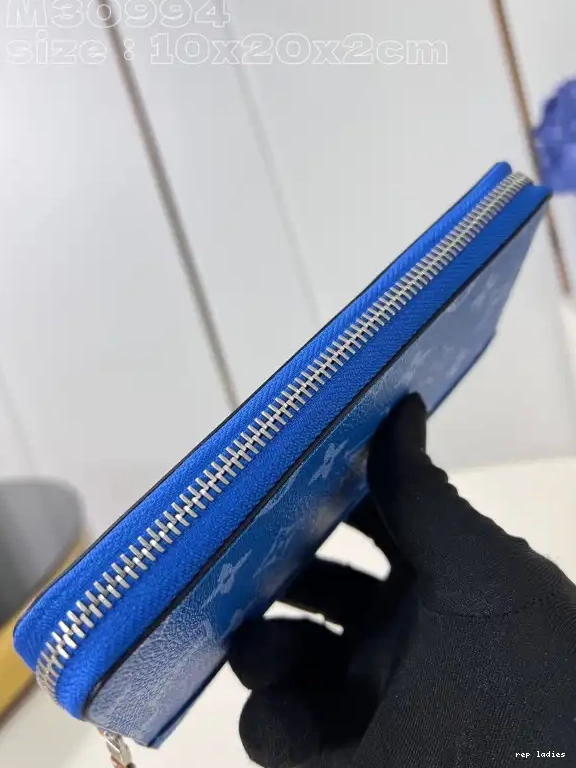 Cheap LOUIS VUITTON ZIPPY WALLET-10*20*2 cm 0514